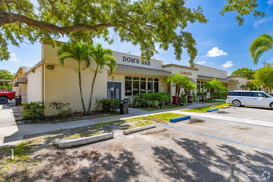 More Photos Of 1402-1472 Old Dixie Hwy, Vero Beach Storefront Retail Office For Lease