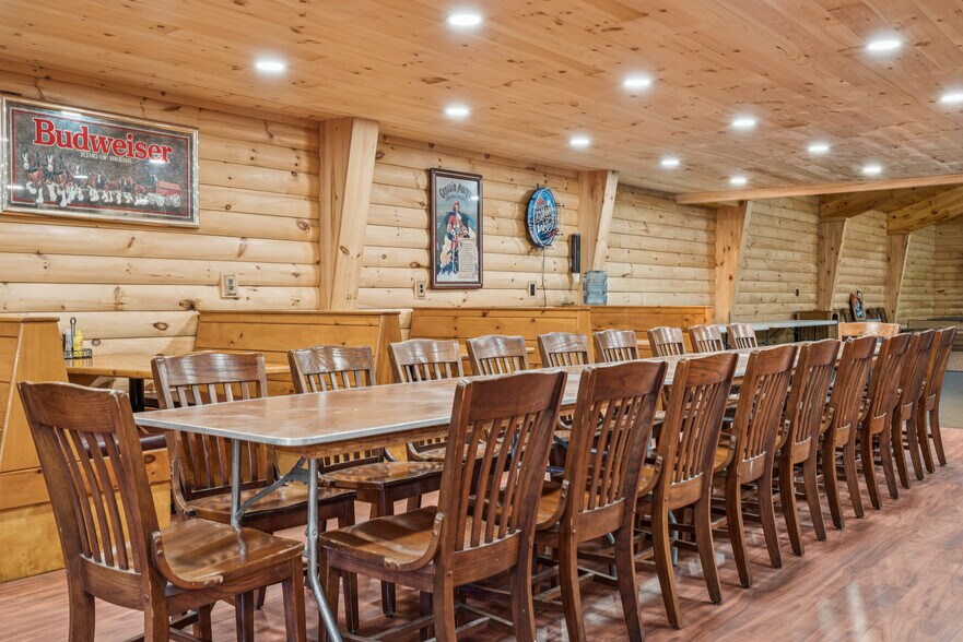 More Photos Of 1 Maple ave, Chelsea Restaurant For Sale