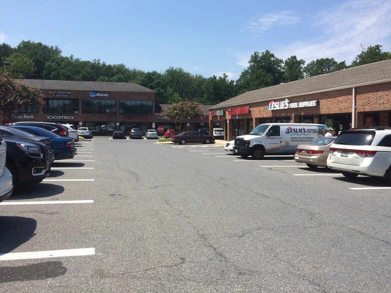 More Photos Of 1450 Ritchie Hwy, Arnold Storefront For Lease