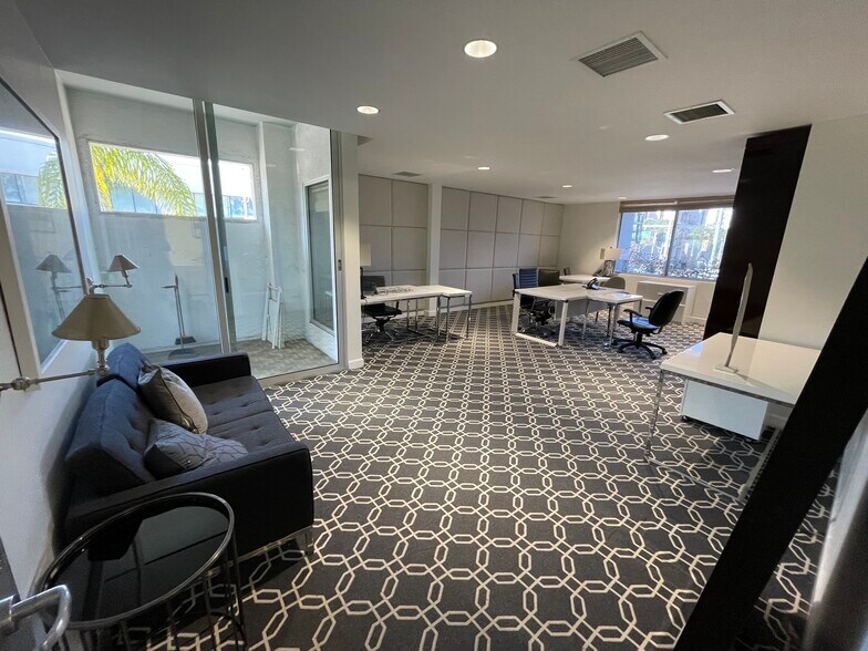 More Photos Of 270 N Canon Dr, Beverly Hills Office For Lease