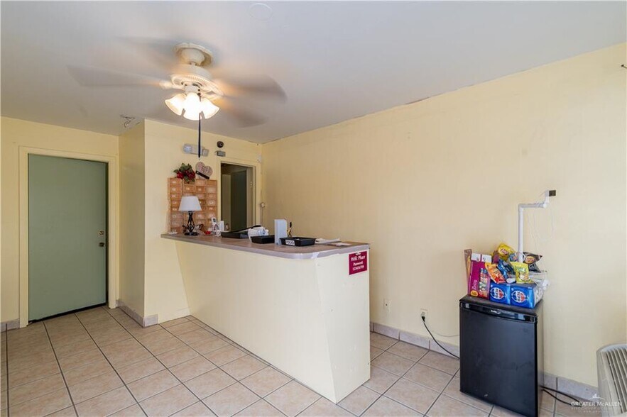 More Photos Of 2418 S Cage Blvd, Pharr Hospitality For Sale