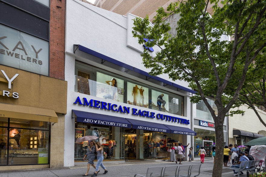 Primary Photo Of 442 Fulton St, Brooklyn General Retail For Sale