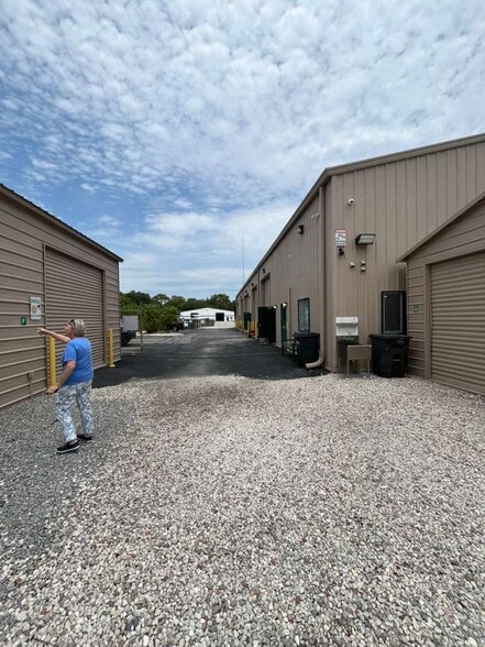 More Photos Of 743 Wesley Ave, Tarpon Springs Warehouse For Sale