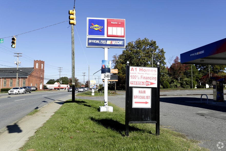 More Photos Of 904 Union Rd, Gastonia Freestanding For Sale