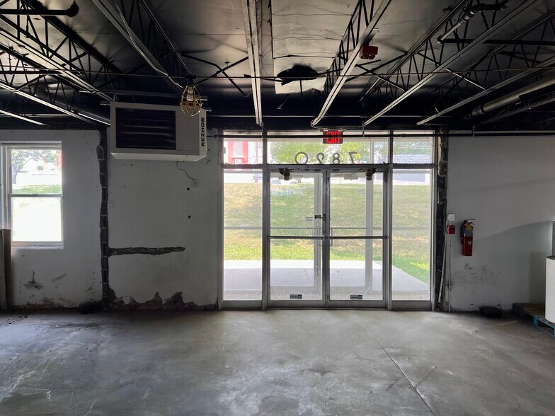 More Photos Of 7820 Reading Rd, Cincinnati Warehouse For Lease