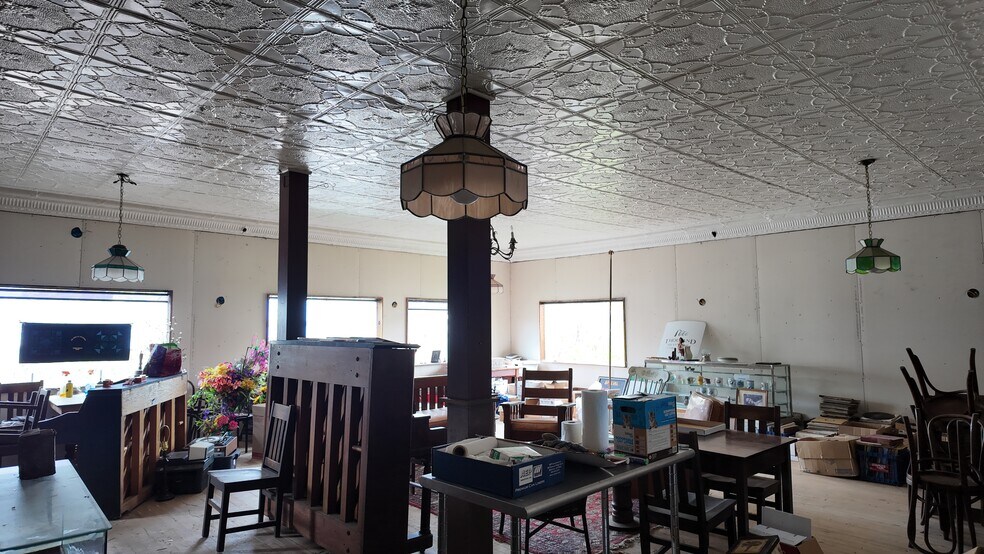 More Photos Of 335 Riverside Dr, Clayton Hotel For Sale