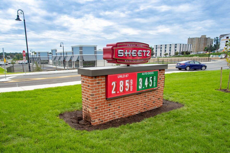 More Photos Of 91 Erford Rd, Camp Hill Convenience Store For Sale