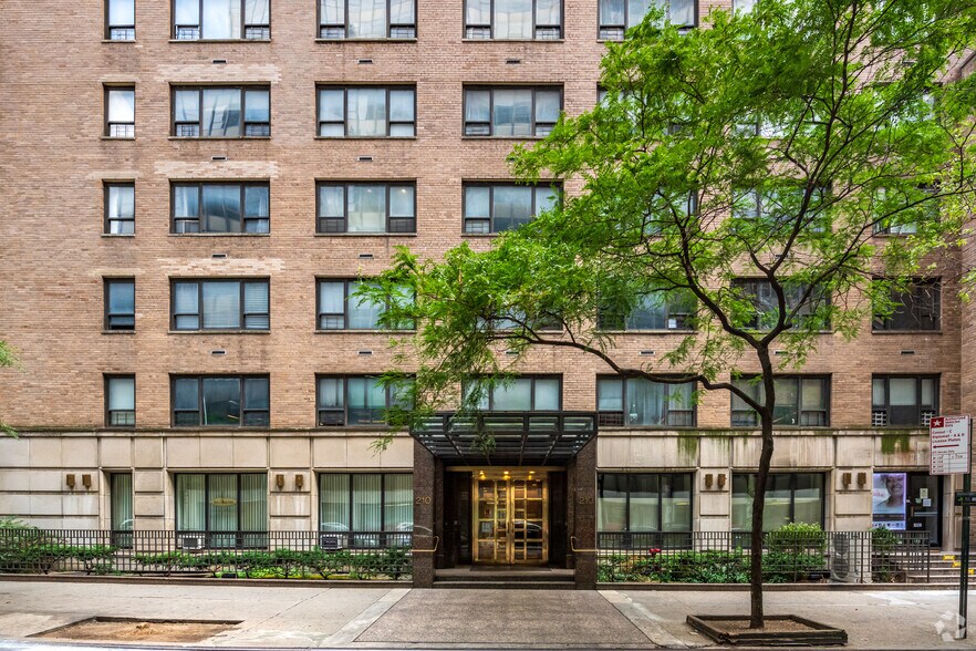 More Photos Of 210 E 47th St, New York Multifamily For Sale