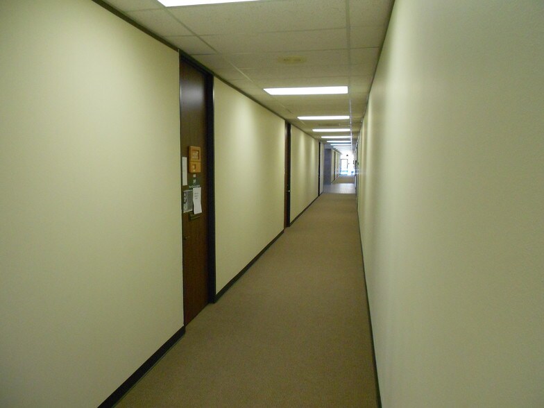 More Photos Of 3833 S Texas Ave, Bryan Office For Lease