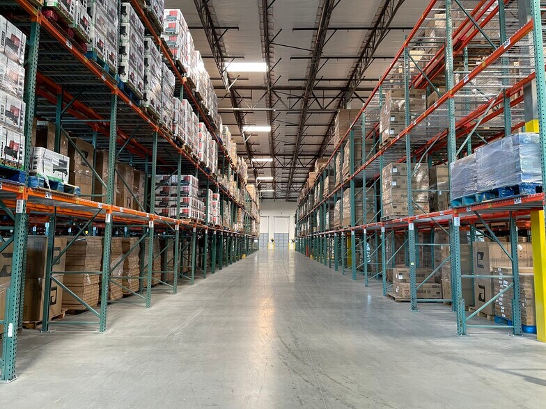 More Photos Of 212 Markham St, Perris Warehouse For Lease