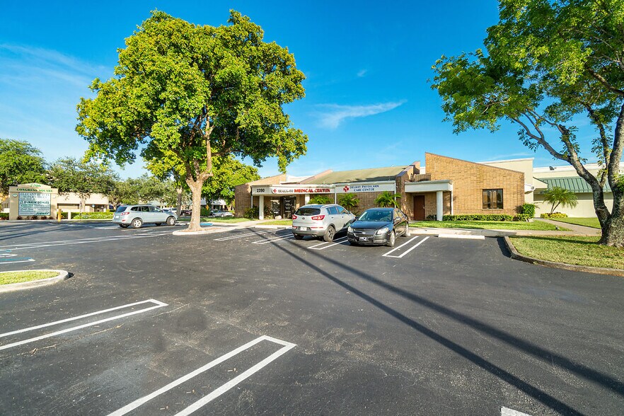 More Photos Of 2280 W Atlantic Ave, Delray Beach Medical For Sale