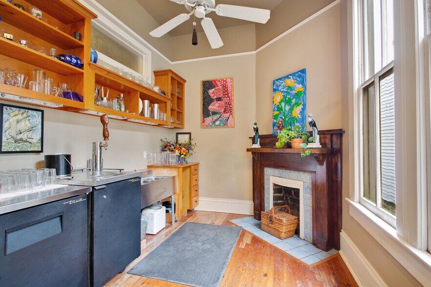More Photos Of 4117 Perrier St, New Orleans Hotel For Sale