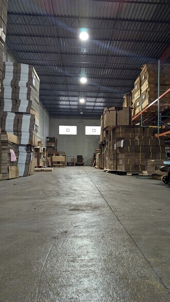 More Photos Of 1917 W Walnut St, Chicago Warehouse For Sale