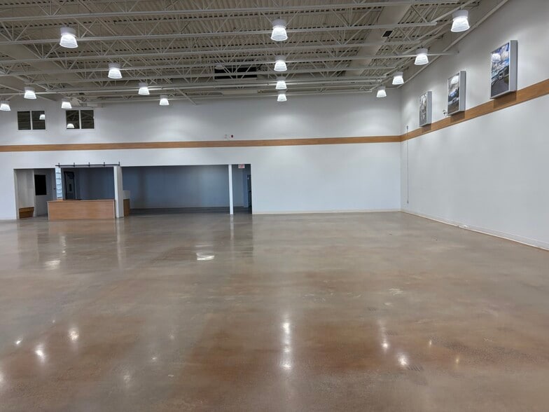 More Photos Of 2747 Chamberland St, Clarence-Rockland Freestanding For Sale