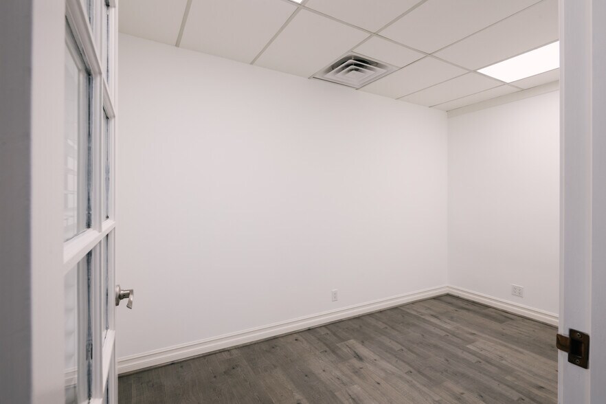 More Photos Of 2505 Canada Blvd, Glendale Office For Lease