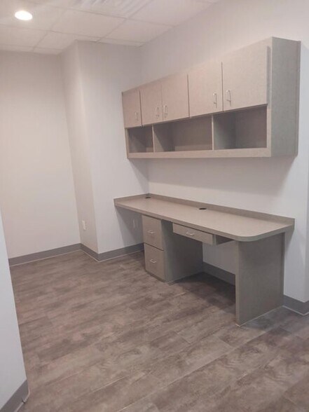 More Photos Of 930 Harper Blvd SW, Melbourne Medical For Lease