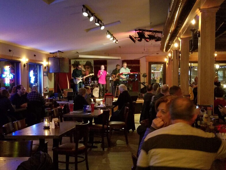 More Photos Of 5381 Abbott Rd, Hamburg Restaurant For Sale