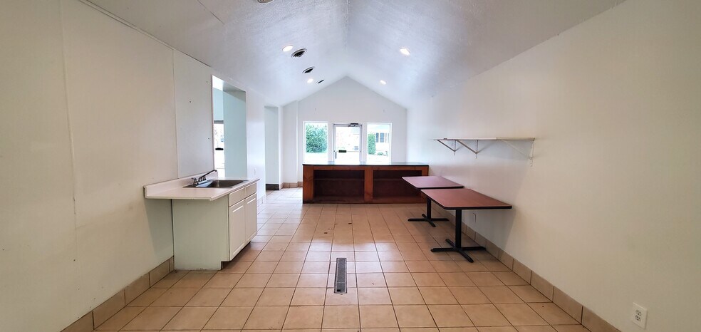 More Photos Of 163 Main St, Bruin Freestanding For Sale