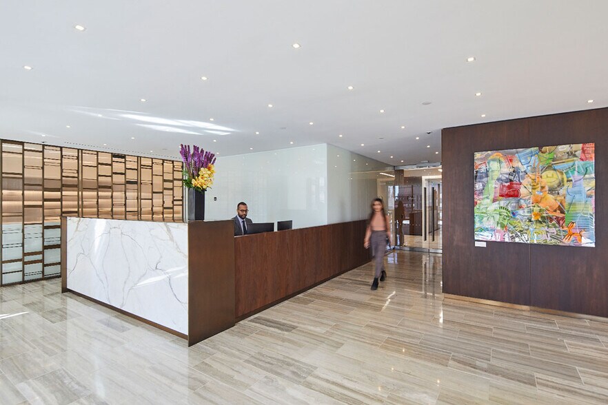 More Photos Of 420 Lexington Ave, New York Office For Lease