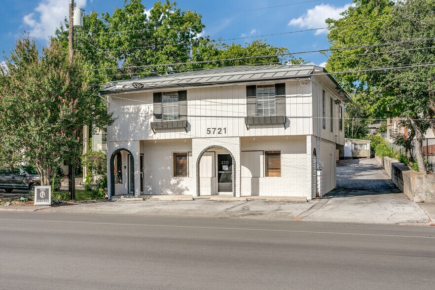 More Photos Of 5721 Broadway St, San Antonio Storefront Retail Office For Lease
