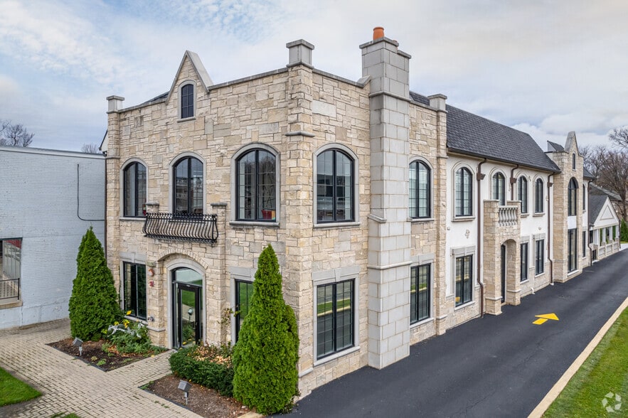 More Photos Of 230 E Ogden Ave, Hinsdale Medical For Sale