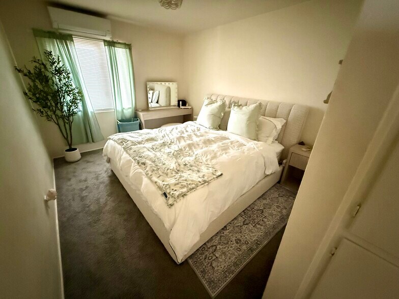 More Photos Of 2438-2446 India St, San Diego Apartments For Sale