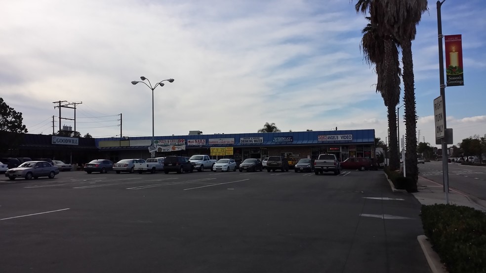 More Photos Of 5952 Westminster Blvd, Westminster General Retail For Lease