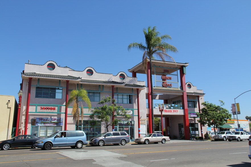 More Photos Of 4660 El Cajon Blvd, San Diego Medical For Lease