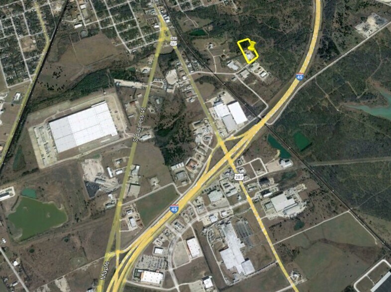 More Photos Of 1000 Ferguson Rd, Corsicana Warehouse For Sale