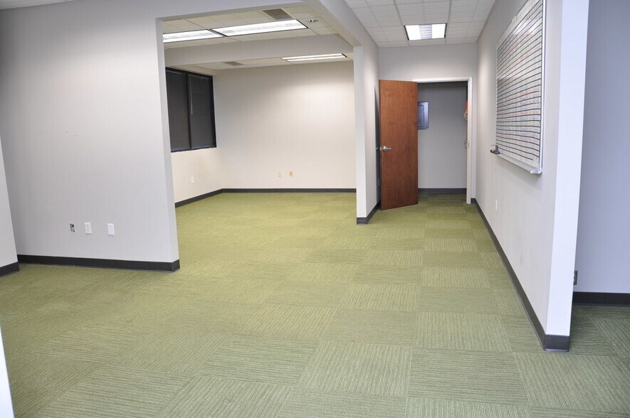 More Photos Of 1200 Premier Dr, Chattanooga Loft Creative Space For Lease
