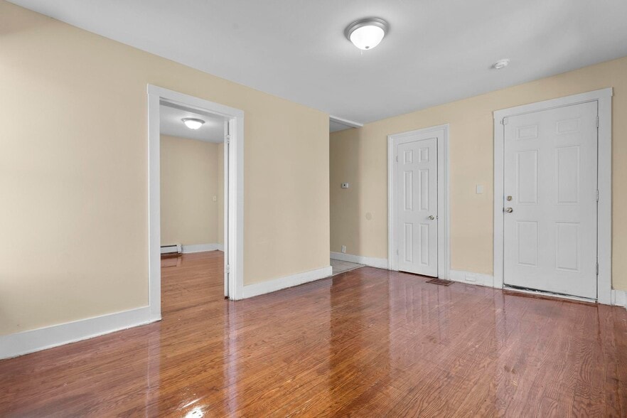 More Photos Of 122 Derby Ave, New Haven Apartments For Sale