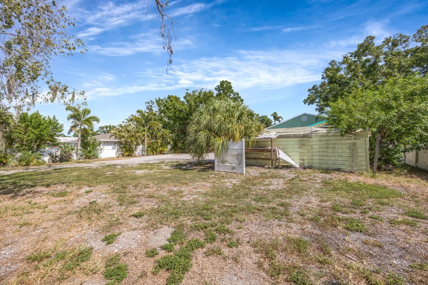 More Photos Of 826 W Shell Point Rd, Ruskin Land For Sale