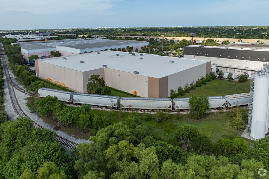More Photos Of 1531 NW 12th Ave, Pompano Beach Warehouse For Lease