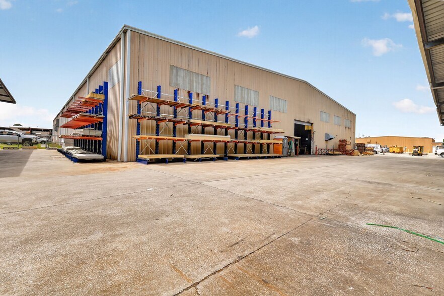 More Photos Of 722 Duck Lake Rd, Lady Lake Industrial For Sale