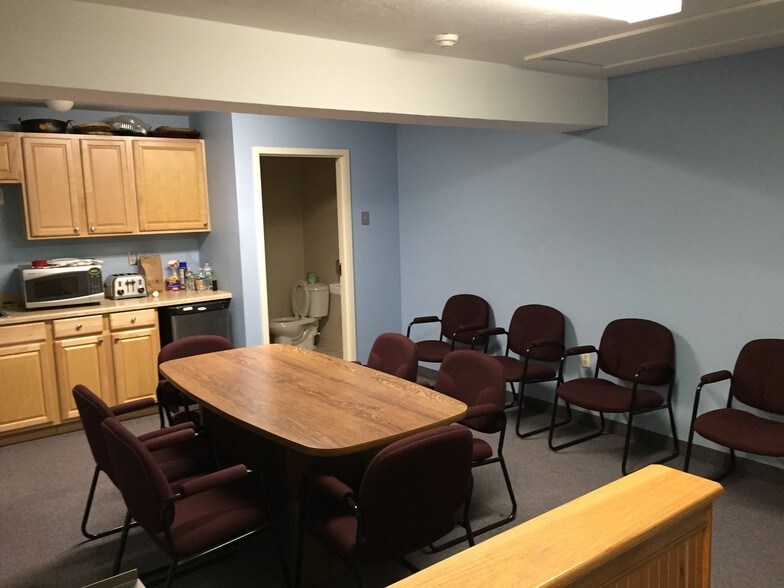 More Photos Of 100 Smithfield Ave, Pawtucket Medical For Sale