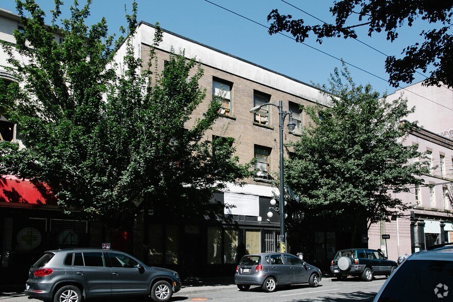 More Photos Of 351-371 Columbia St, Vancouver Storefront Retail Office For Sale