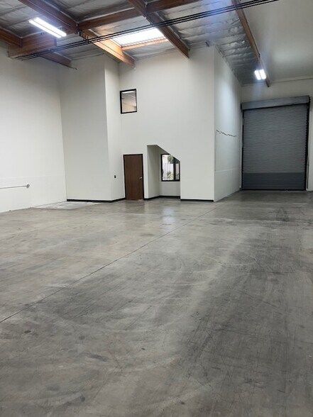 More Photos Of 10928 Weaver Ave, South El Monte Warehouse For Lease