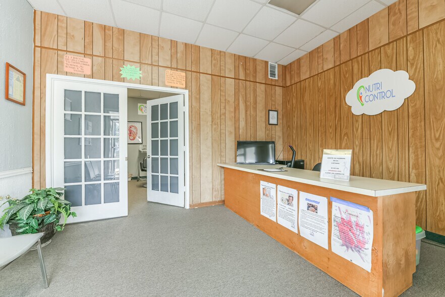More Photos Of 1022-1024 Pasadena Blvd, Pasadena Medical For Lease
