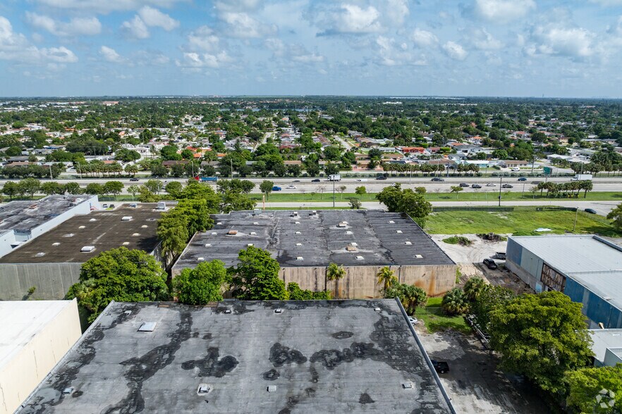 More Photos Of 5240-5260 NW 167th St, Miami Gardens Warehouse For Lease