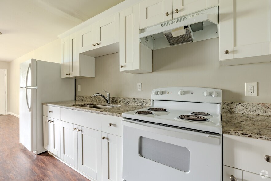 More Photos Of 969 Forest Ave, Forest Park Apartments For Sale