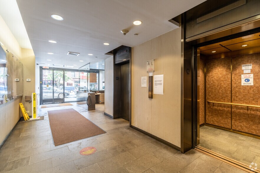 More Photos Of 210 E 86th St, New York Medical For Lease