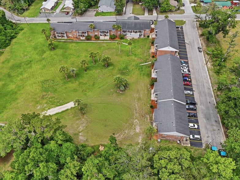 More Photos Of 781 SE Church St, Lake City Apartments For Sale