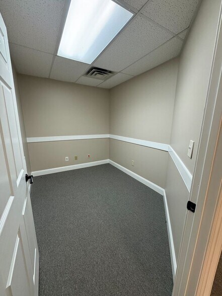 More Photos Of 1369 W Andrew Johnson Hwy, Morristown Medical For Lease