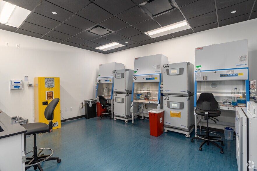 Photo of 7th Floor Ste 5-10 Desks