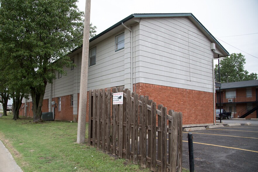 More Photos Of 2007 NW Lindy Ave, Lawton Apartments For Sale