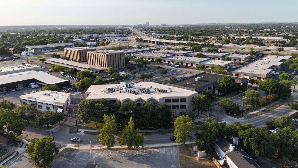 More Photos Of 7620 Guadalupe St, Austin Office For Lease