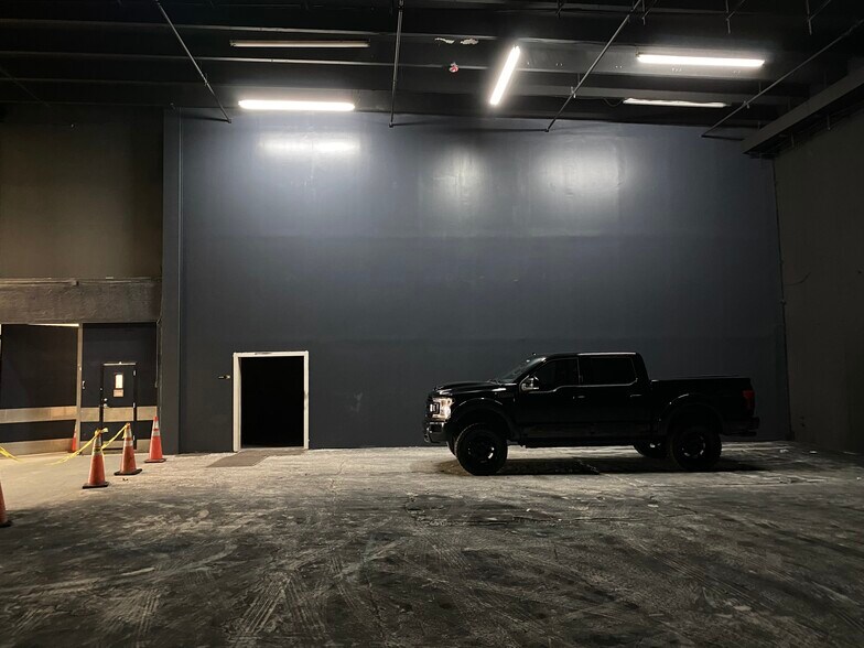 More Photos Of 7355 NW 41st St, Miami Warehouse For Sale
