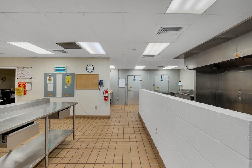 More Photos Of 654 N Econlockhatchee Trl, Orlando Assisted Living For Sale