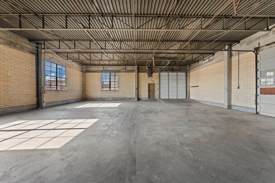 More Photos Of 4520 Fort Ave, Waco Warehouse For Sale