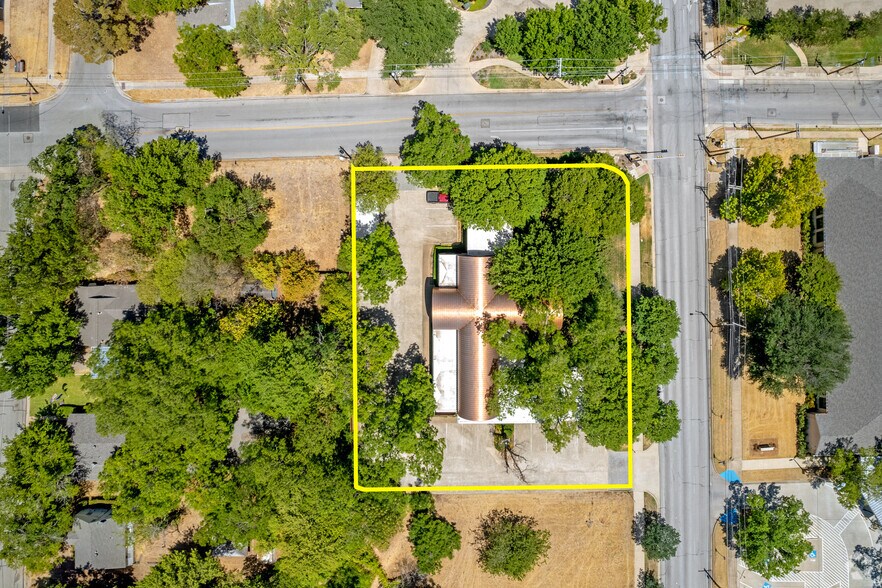 More Photos Of 440 N Center St, Arlington Office For Sale